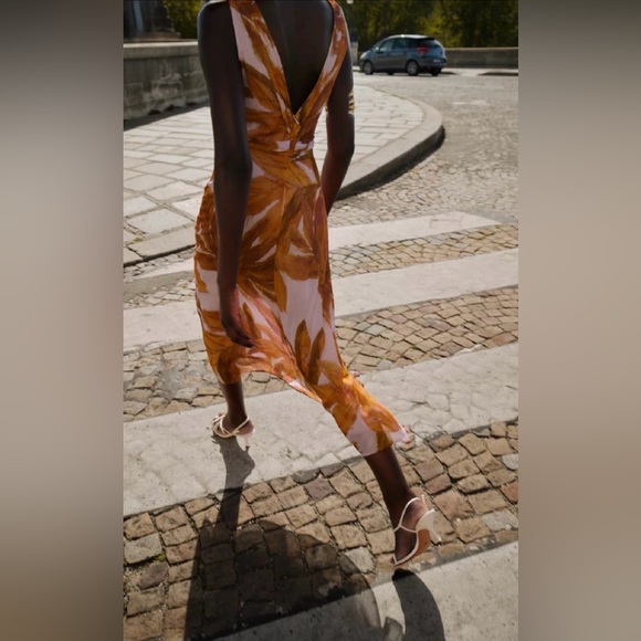 ZARA Printed Midi Dress - Picture 5 of 10